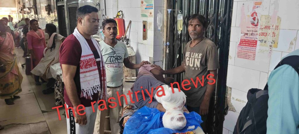 ट्रेन से उतरते समय हादसे का शिकार, दोनों पैर कटे।